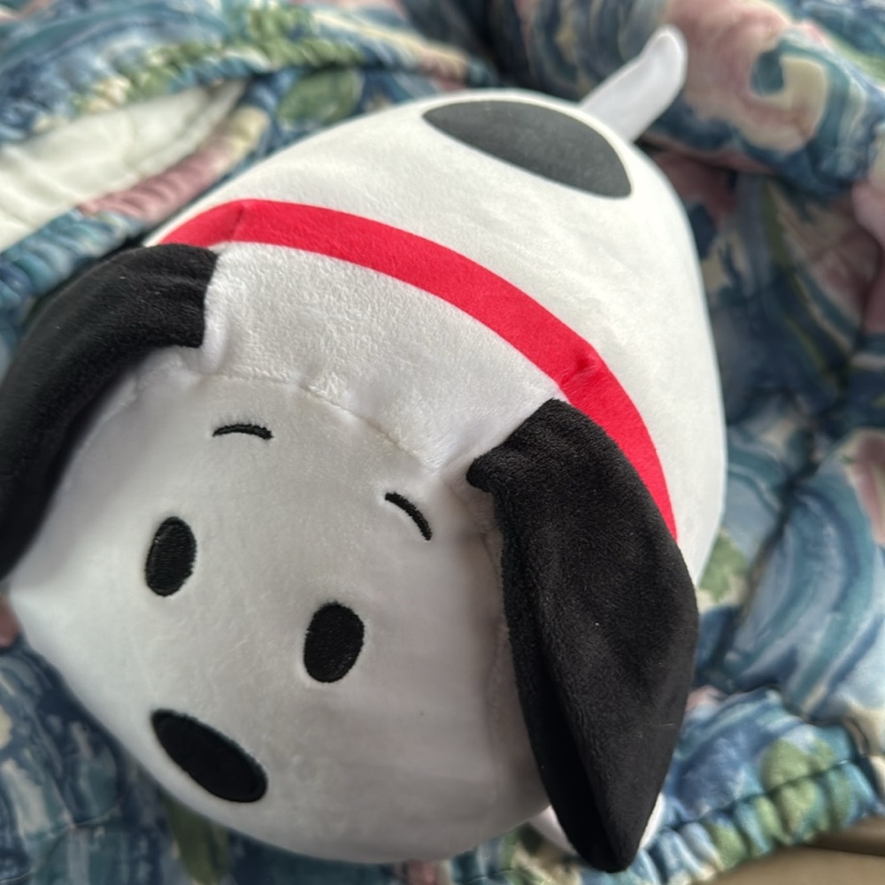 Snoopy 8 inch plush